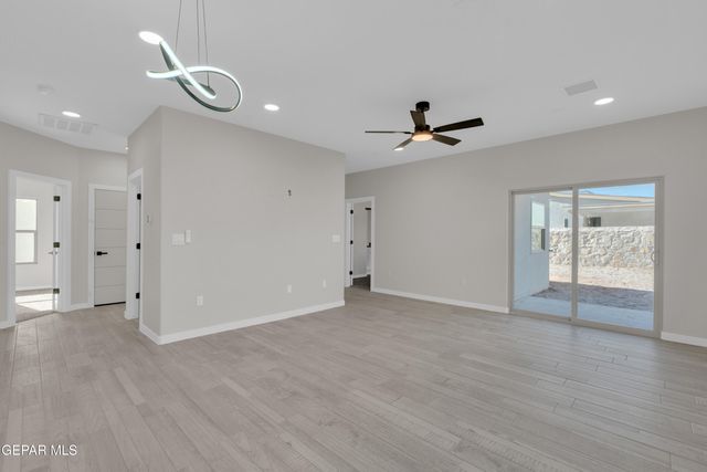 12329 Jack Vowell Way, El Paso, TX 79934