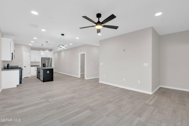 12329 Jack Vowell Way, El Paso, TX 79934