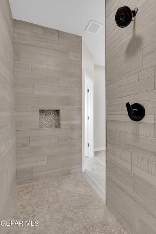 12329 Jack Vowell Way, El Paso, TX 79934