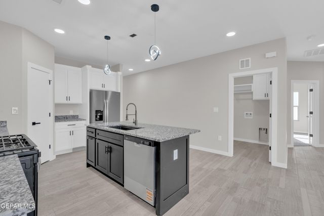 12329 Jack Vowell Way, El Paso, TX 79934