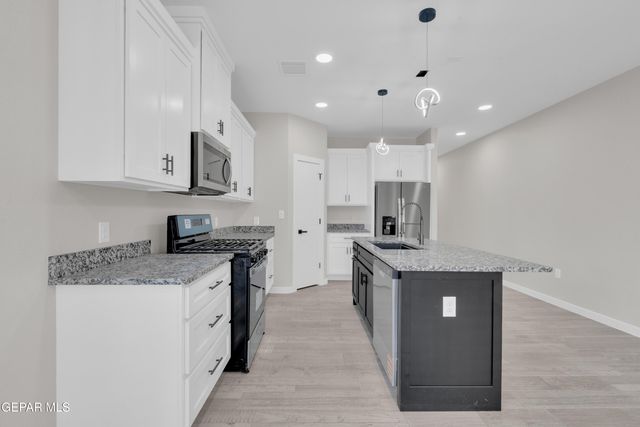 12329 Jack Vowell Way, El Paso, TX 79934