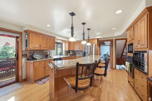 12144 S MOUNTAIN SHADOW RD, Sandy, UT 84092