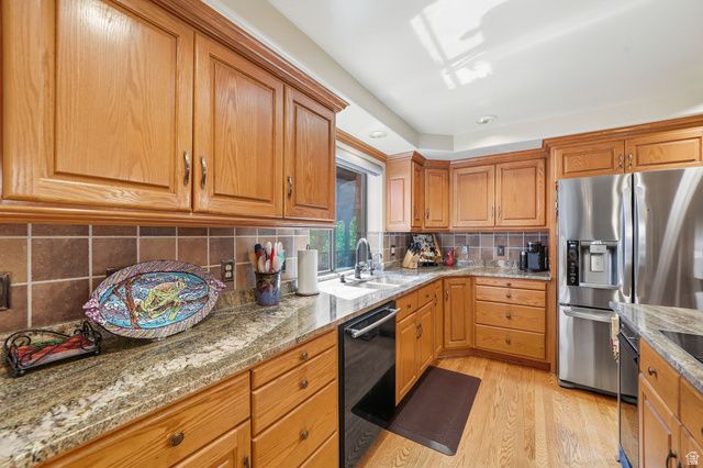 12144 S MOUNTAIN SHADOW RD, Sandy, UT 84092