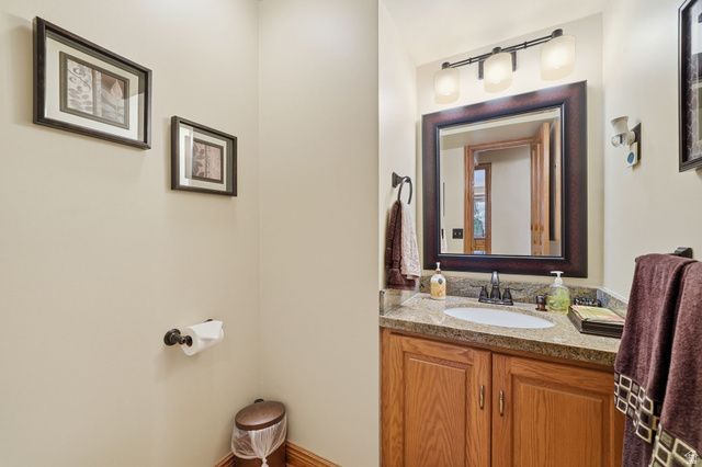 12144 S MOUNTAIN SHADOW RD, Sandy, UT 84092