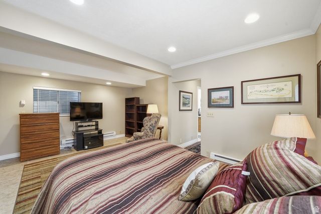12144 S MOUNTAIN SHADOW RD, Sandy, UT 84092