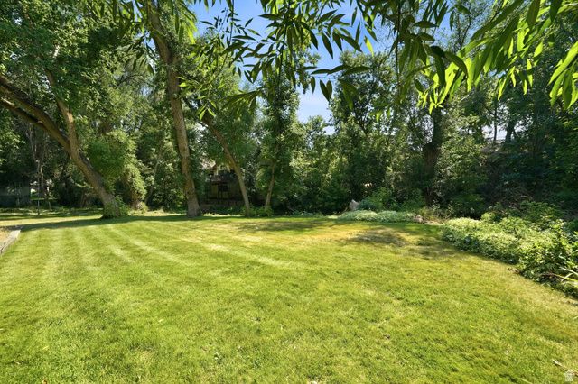 12144 S MOUNTAIN SHADOW RD, Sandy, UT 84092