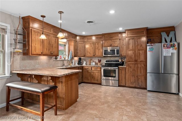 533 S Arkansas Avenue, Van Buren, AR 72956
