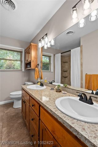 533 S Arkansas Avenue, Van Buren, AR 72956