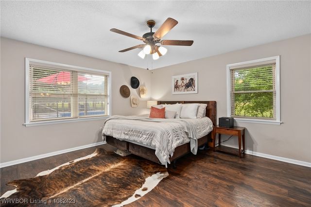 533 S Arkansas Avenue, Van Buren, AR 72956