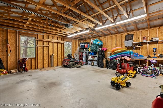 533 S Arkansas Avenue, Van Buren, AR 72956