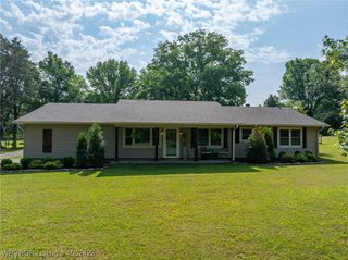 533 S Arkansas Avenue, Van Buren, AR 72956