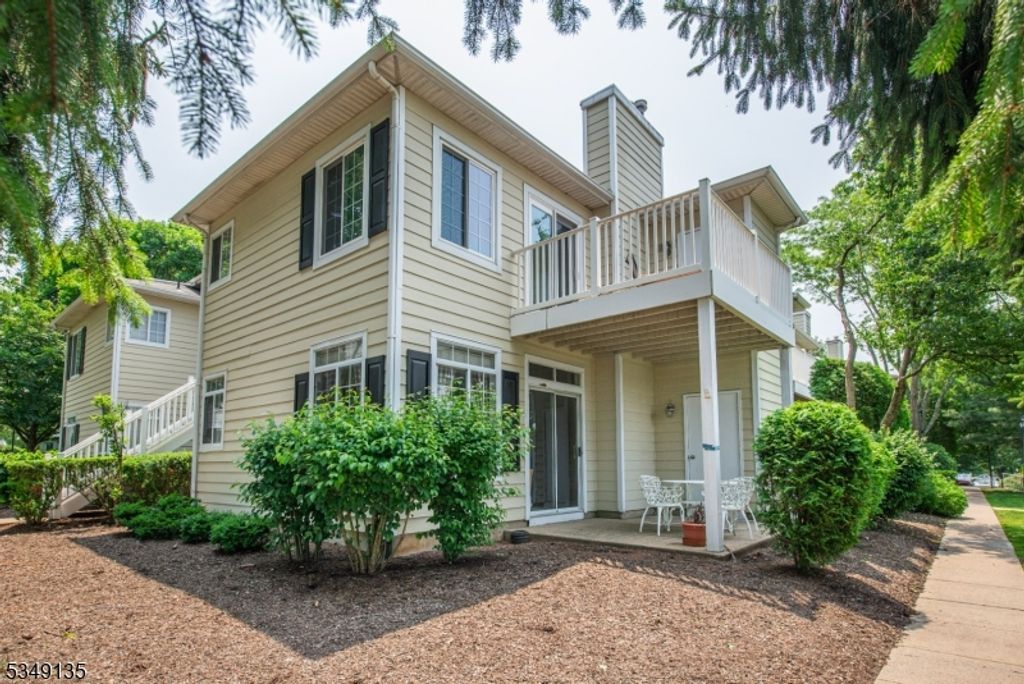 73 Wentworth Rd, Bedminster Twp., NJ 07921