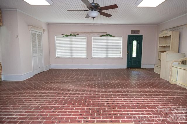 6000 George Hildebran School Road, Hickory, NC 28602