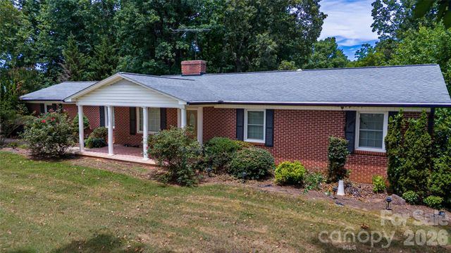 6000 George Hildebran School Road, Hickory, NC 28602