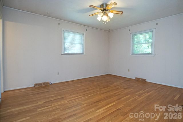 6000 George Hildebran School Road, Hickory, NC 28602