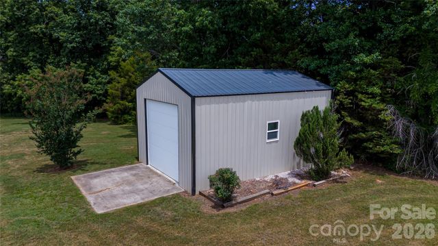 6000 George Hildebran School Road, Hickory, NC 28602