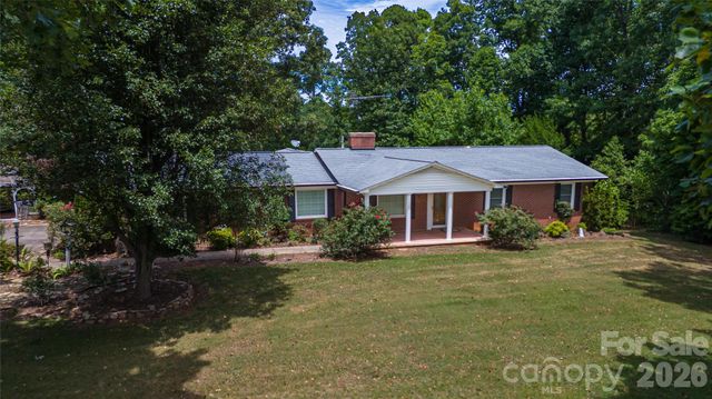 6000 George Hildebran School Road, Hickory, NC 28602