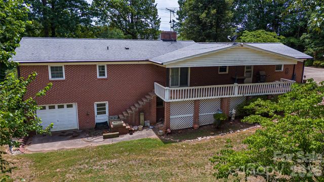 6000 George Hildebran School Road, Hickory, NC 28602