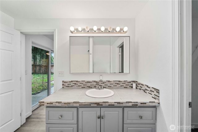 18420 Albany Street SW, Rochester, WA 98579