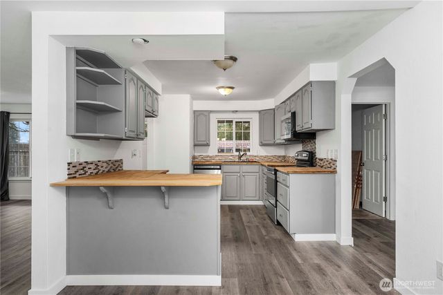 18420 Albany Street SW, Rochester, WA 98579