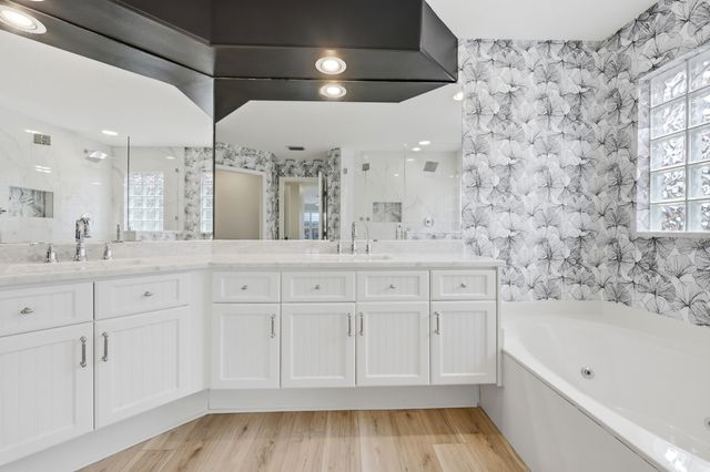 2 Monterey Pointe Drive, Palm Beach Gardens, FL 33418