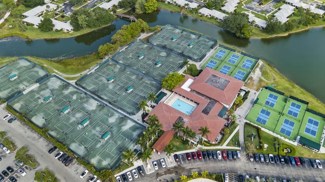 2 Monterey Pointe Drive, Palm Beach Gardens, FL 33418