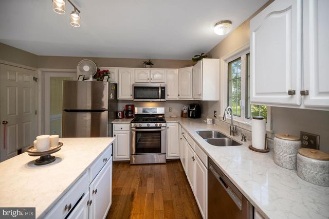 5 OLIVER COURT, Fredericksburg, VA 22406