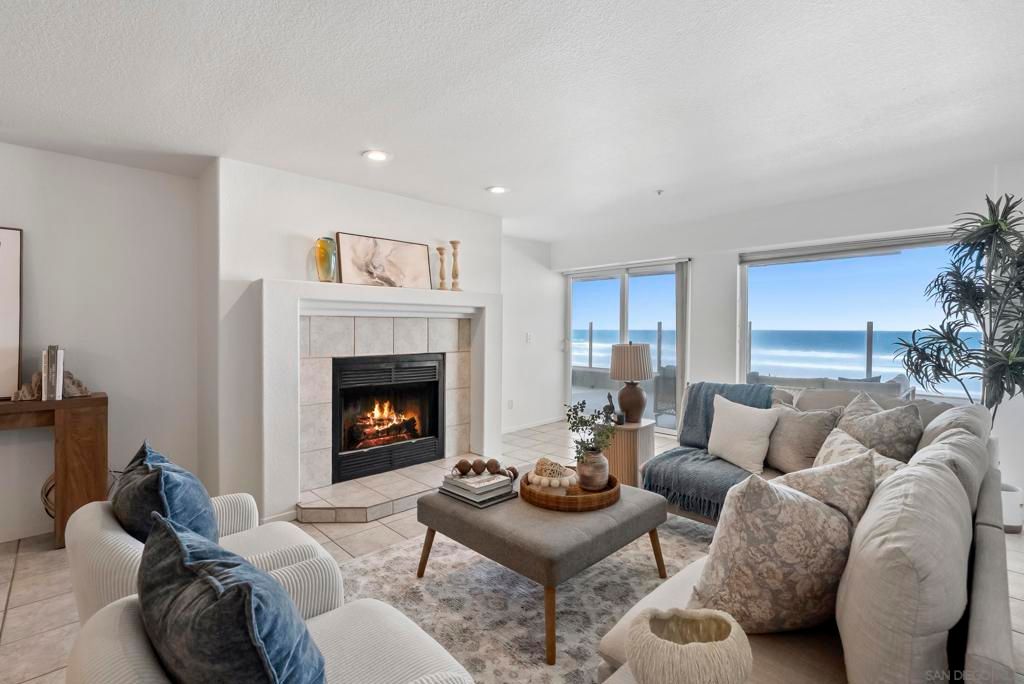 Image 1 of property listing at 1362 Seacoast Dr B, Imperial Beach, CA 91932