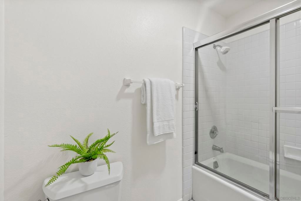 Image 29 of property listing at 1362 Seacoast Dr B, Imperial Beach, CA 91932