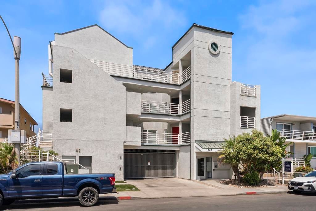 Image 52 of property listing at 1362 Seacoast Dr B, Imperial Beach, CA 91932