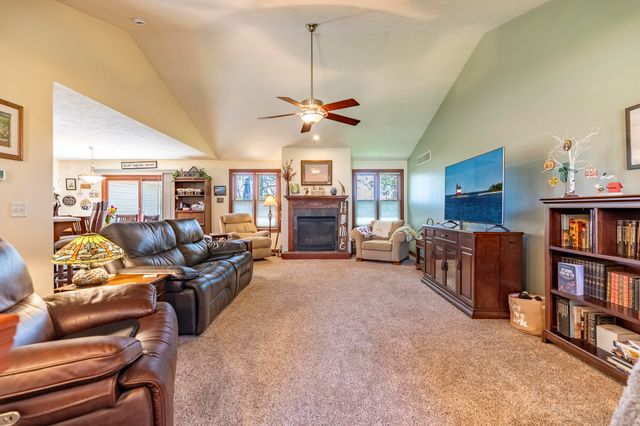 4171 Westwood Lane S, Chesterton, IN 46304