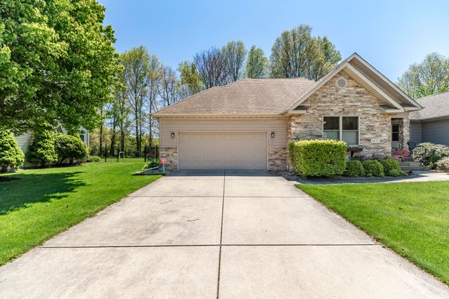4171 Westwood Lane S, Chesterton, IN 46304