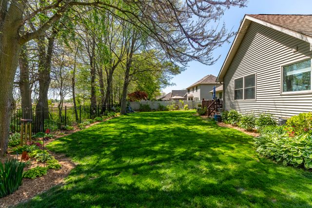 4171 Westwood Lane S, Chesterton, IN 46304