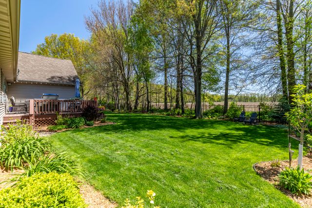 4171 Westwood Lane S, Chesterton, IN 46304