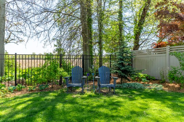 4171 Westwood Lane S, Chesterton, IN 46304
