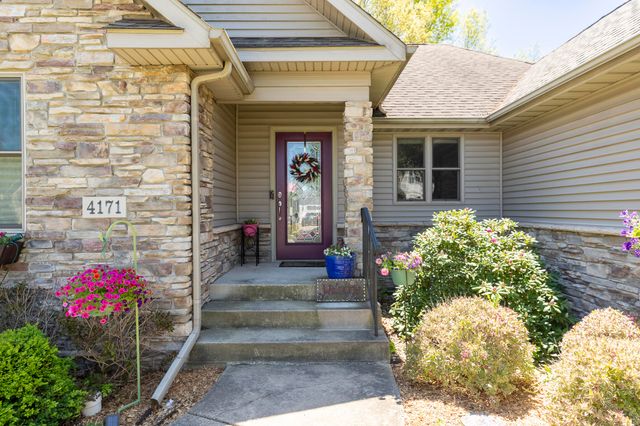 4171 Westwood Lane S, Chesterton, IN 46304