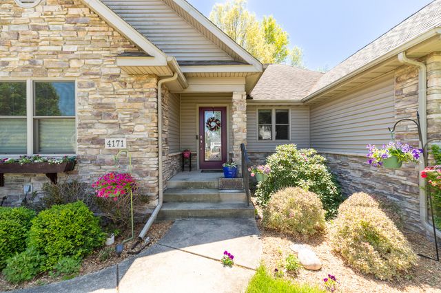 4171 Westwood Lane S, Chesterton, IN 46304