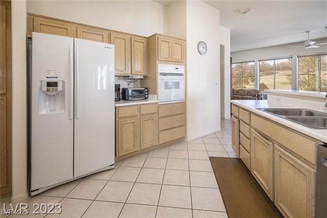 3033 Highland Falls Drive, Las Vegas, NV 89134