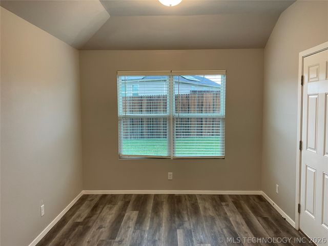 1012 E Richmond Street, Broken Arrow, OK 74012