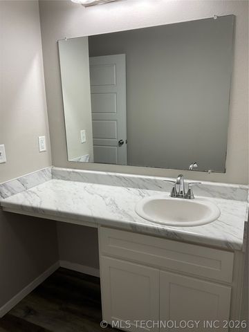 1012 E Richmond Street, Broken Arrow, OK 74012