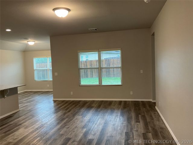 1012 E Richmond Street, Broken Arrow, OK 74012