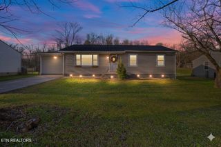 319 Meadowview Drive, Harriman, TN 37748