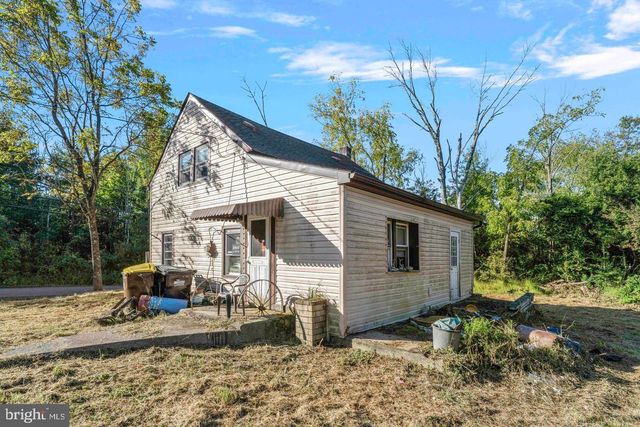 1270 FENNEL RD, Pennsburg, PA 18073