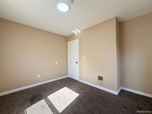 7746 Rosemont Avenue, Detroit, MI 48228