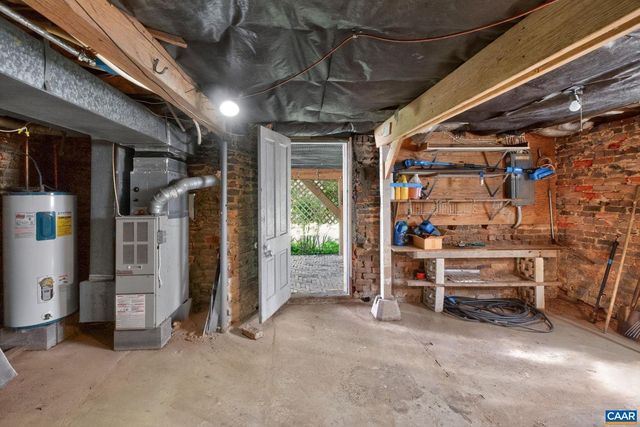 518 NE 8TH ST, Charlottesville, VA 22902