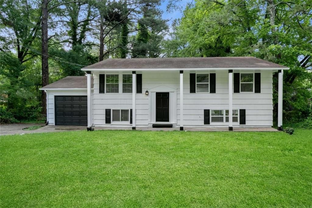 1386 PINEGLEN Drive, Riverdale, GA 30296