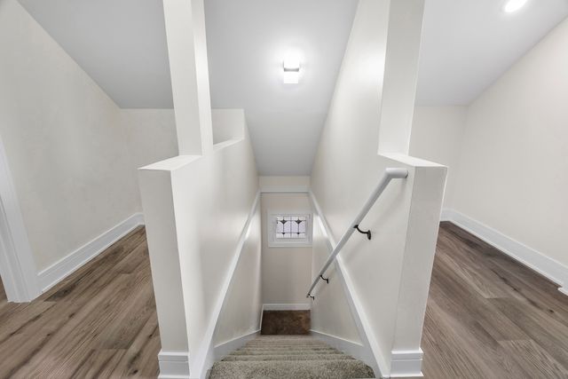 1927 S 17th Avenue, Broadview, IL 60155