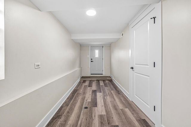 1927 S 17th Avenue, Broadview, IL 60155