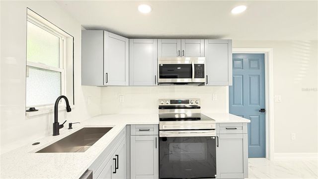 4515 5TH STREET, Zephyrhills, FL 33542