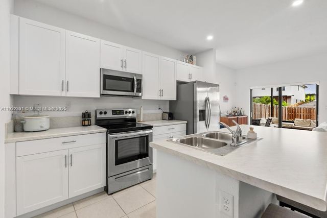 25217 SW 107th Ct, Homestead, FL 33032